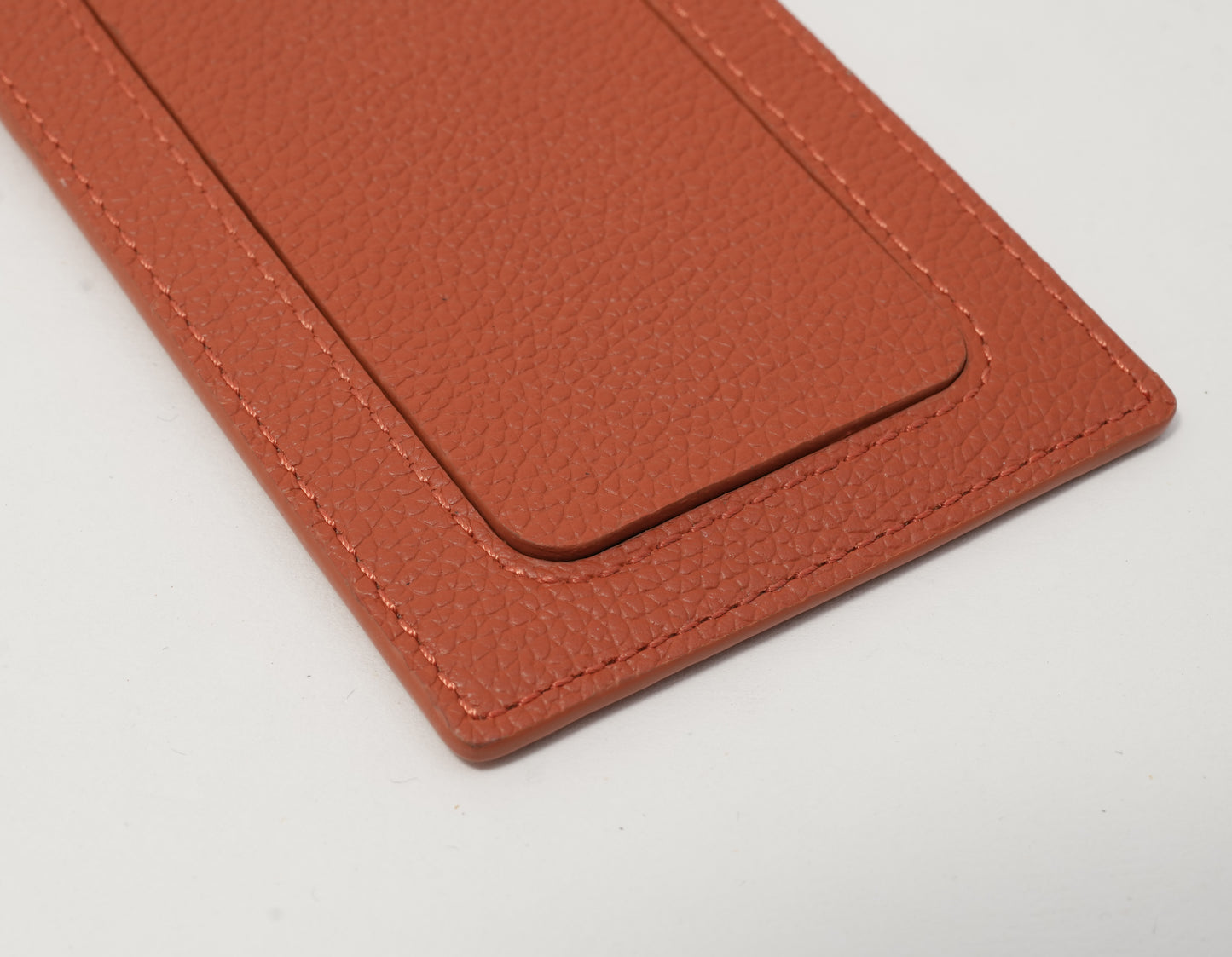 Floater Leather Luggage Tag – Pebbled & Scratch-Resistant
