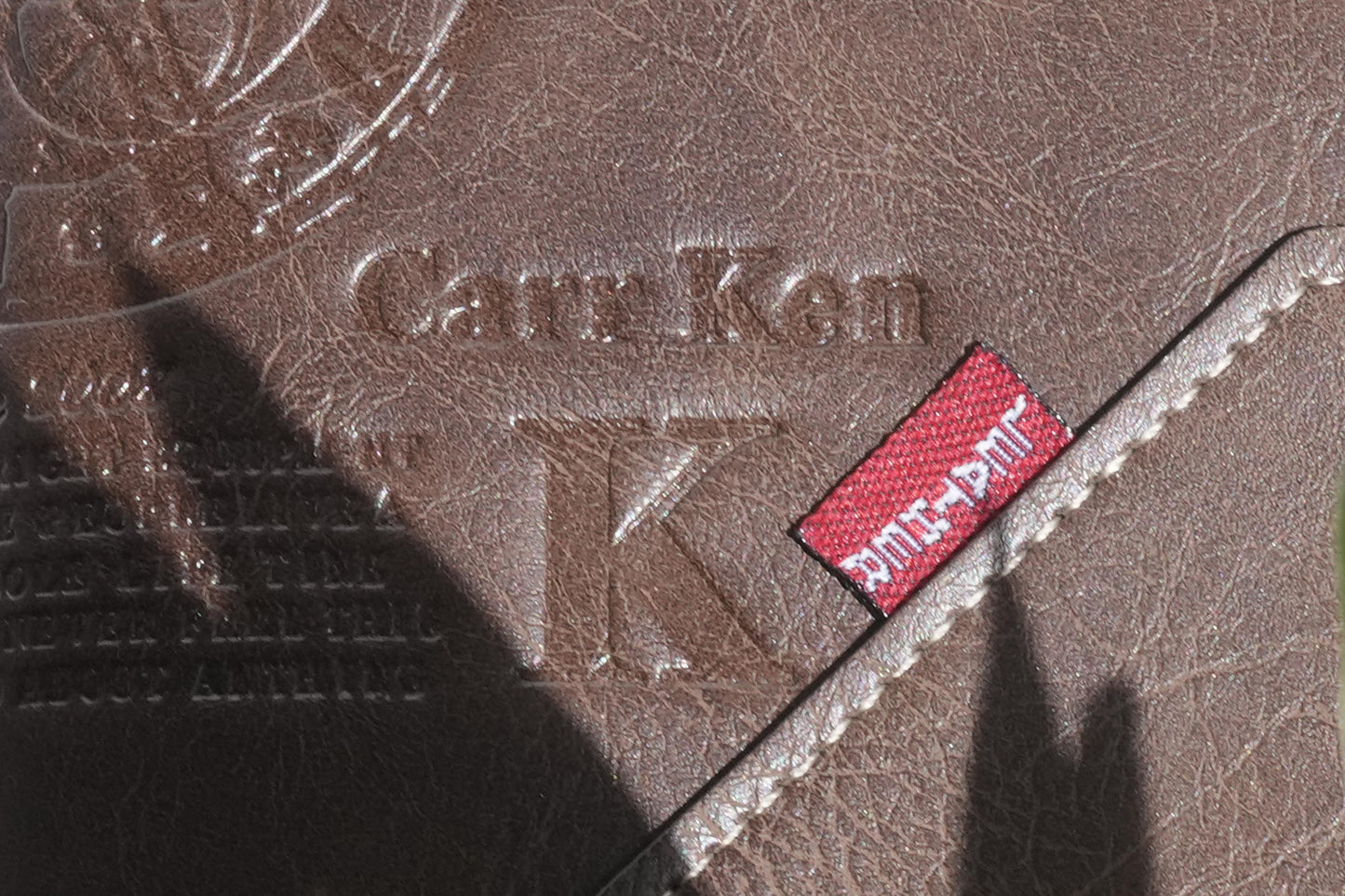 Essential Zipped Wallet – Durable Style in Floater Leather